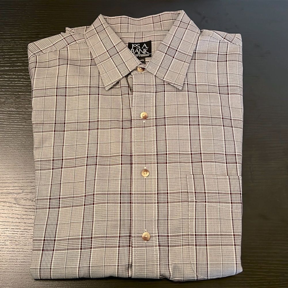Jos. A. Bank Men's Long Sleeve Button Down Collared Shirt - Travelers Collection
